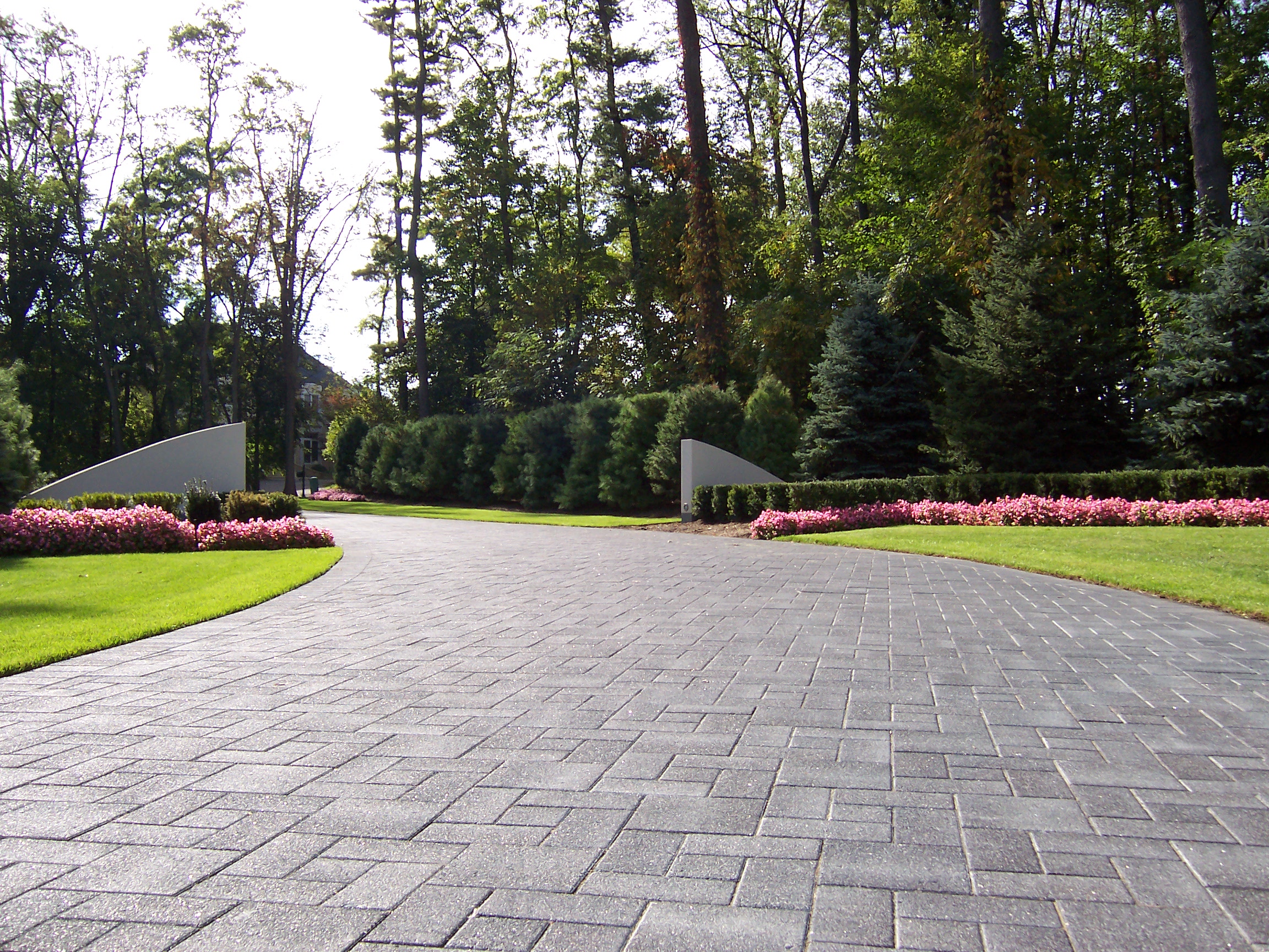 Front yard stone interlock
