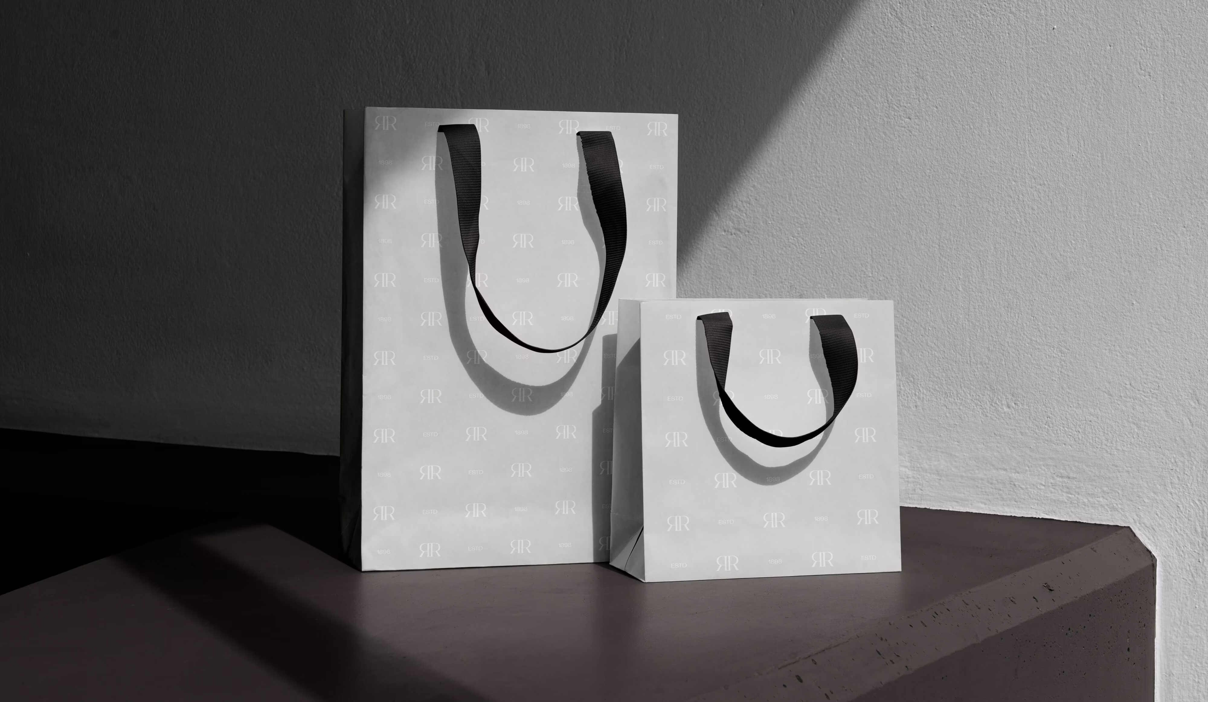 Paper shopping bag design