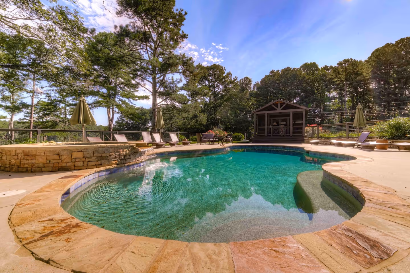 Photo of large pool and hot tub at Ark on Lake Lanier