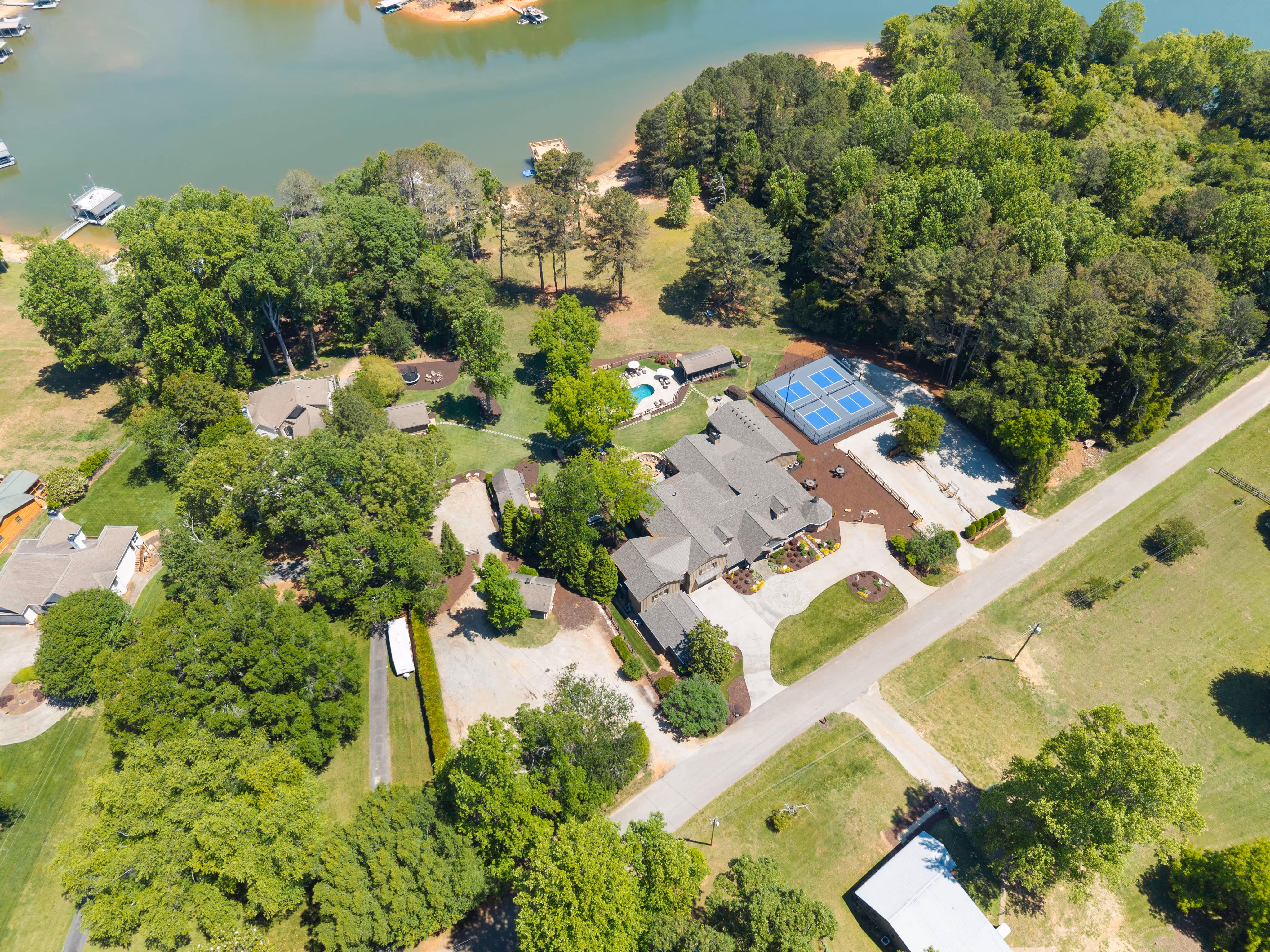 Overhead property photo of Ark on Lake Lanier