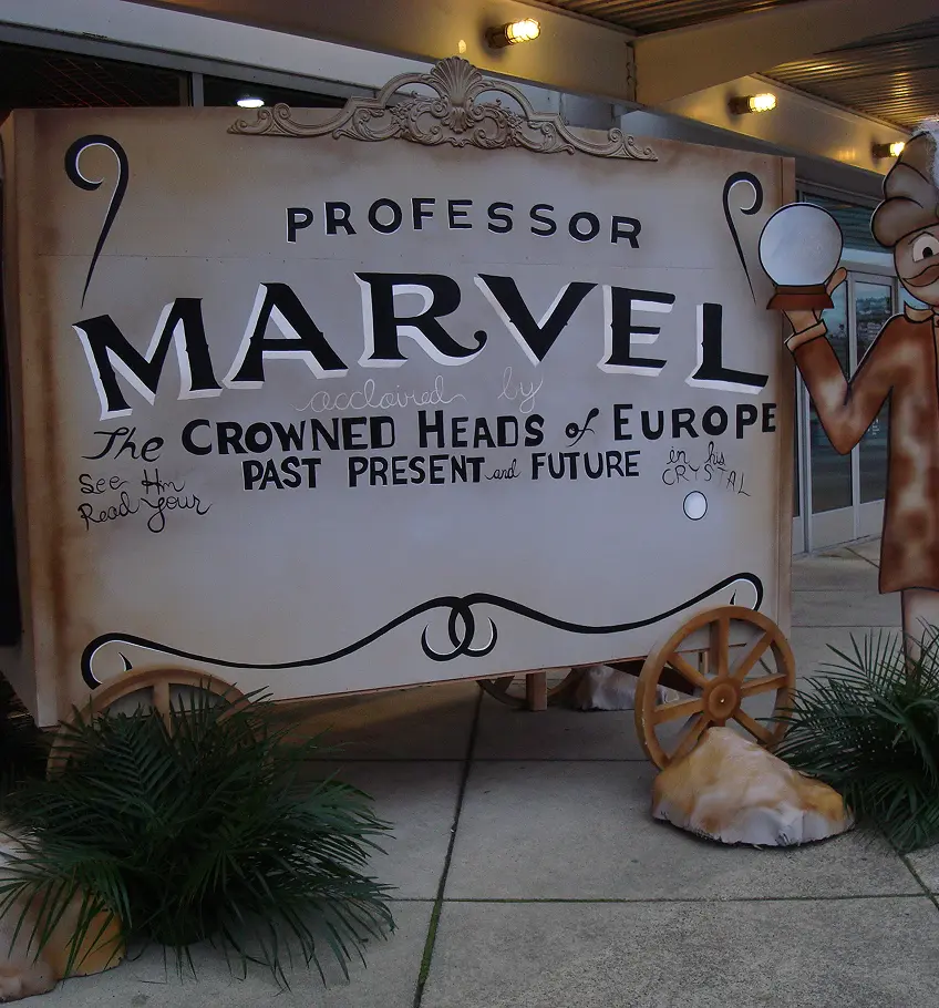 Custom Decor for Wizard of Oz Themed Tradeshow