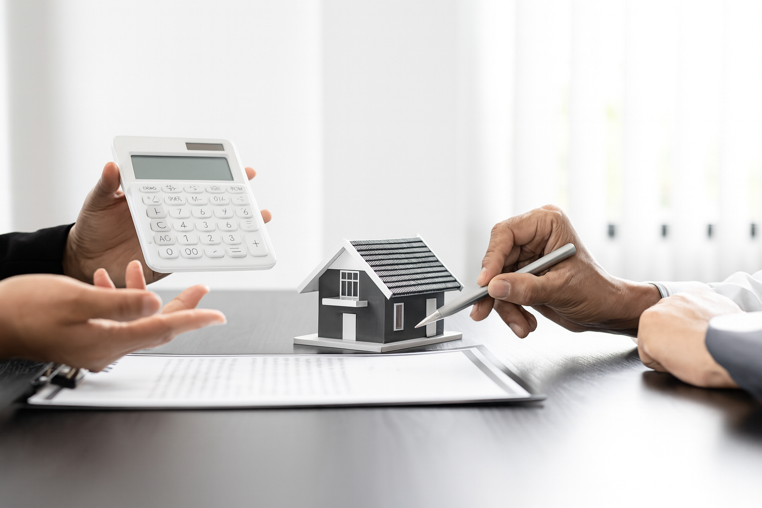 Property manager using resident portal software to improve communication and satisfaction.