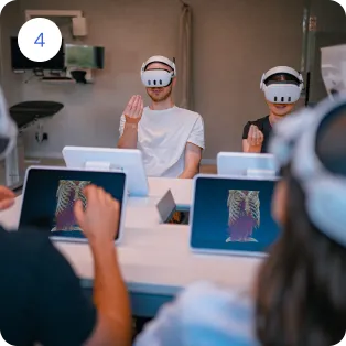 Symulacja zabiegu z wykorzystaniem hologramów anatomicznych.