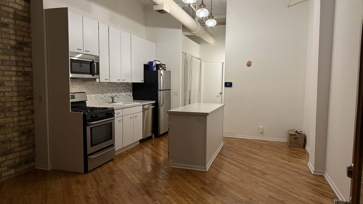 Move-in cleaning of a fresh Chicago home