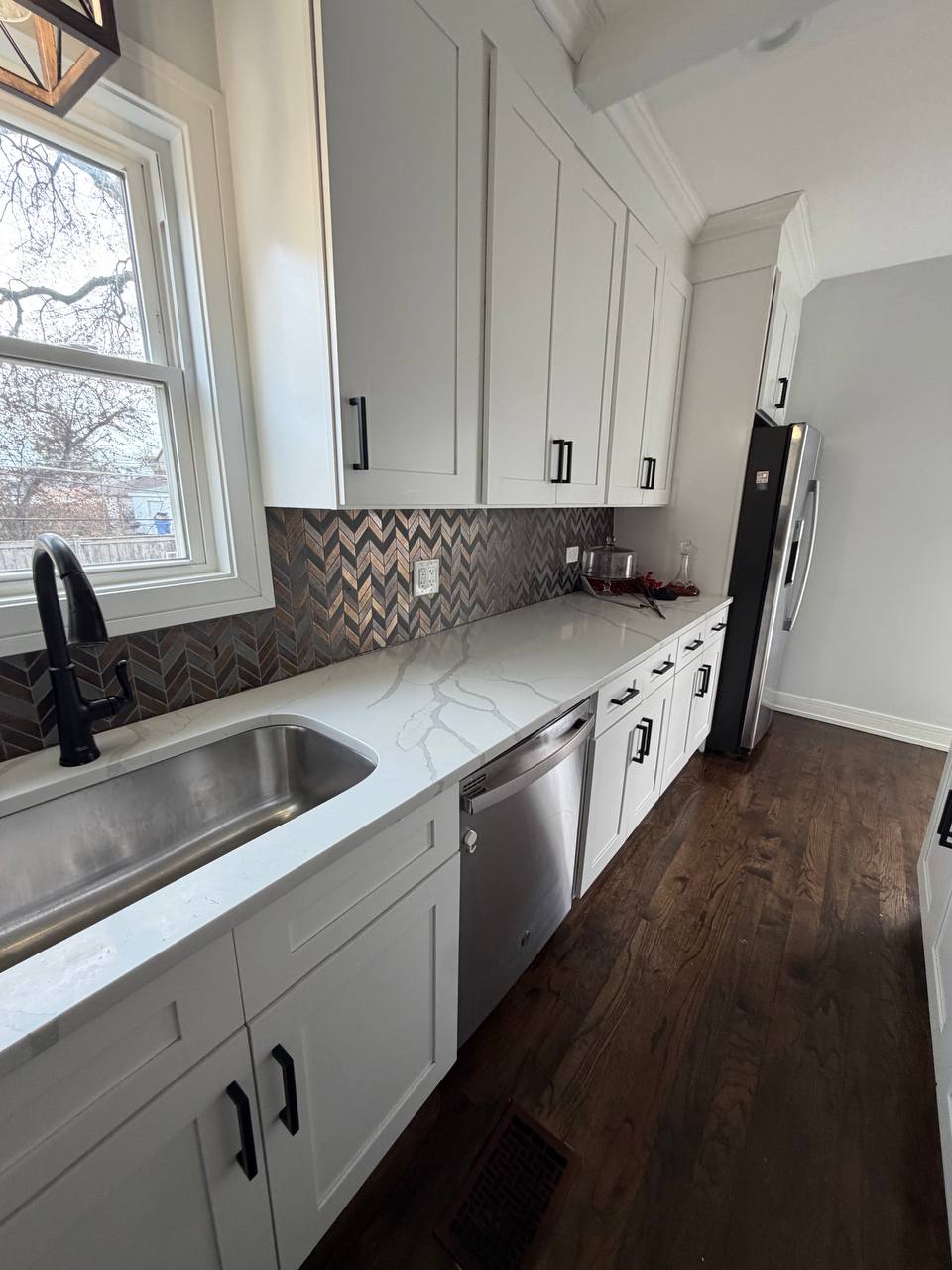 Does Chicago Have Hard Water? What Lake Michigan Minerals Do to Your Home