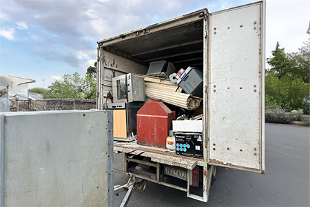 Hoarder Cleanup loaded on Truck