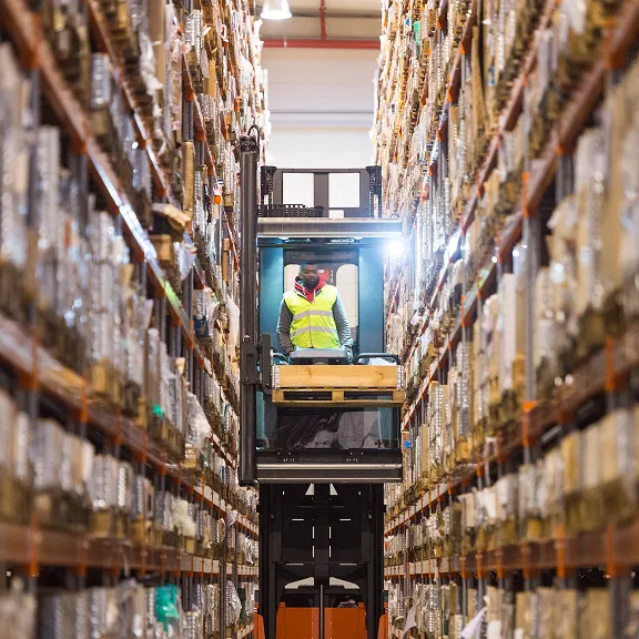 Employé dans un entrepôt