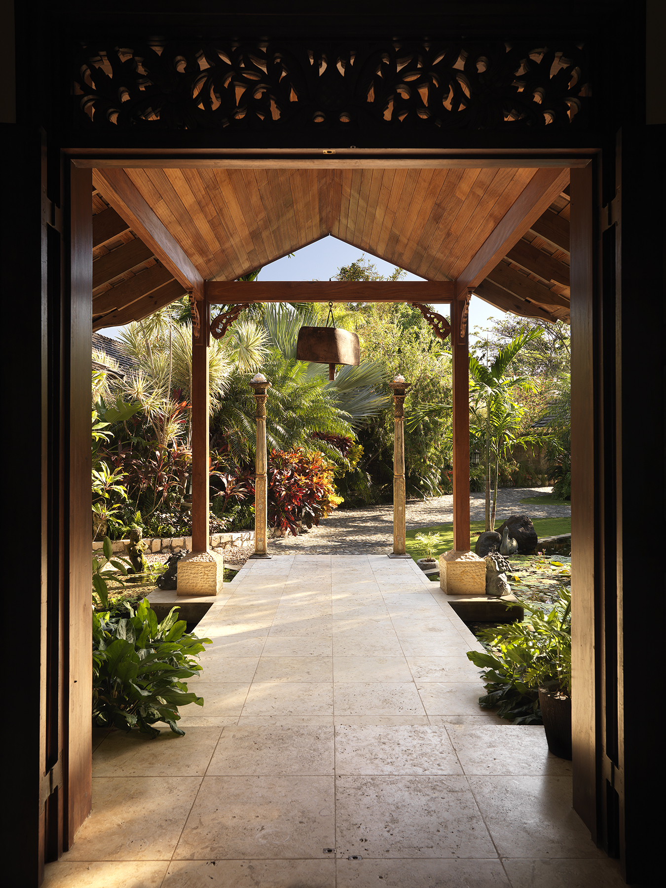 The entrance at Amanoka