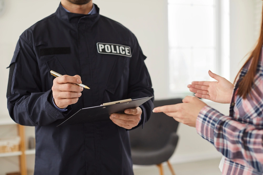 Proteger sus derechos cuando es interrogado por la policía