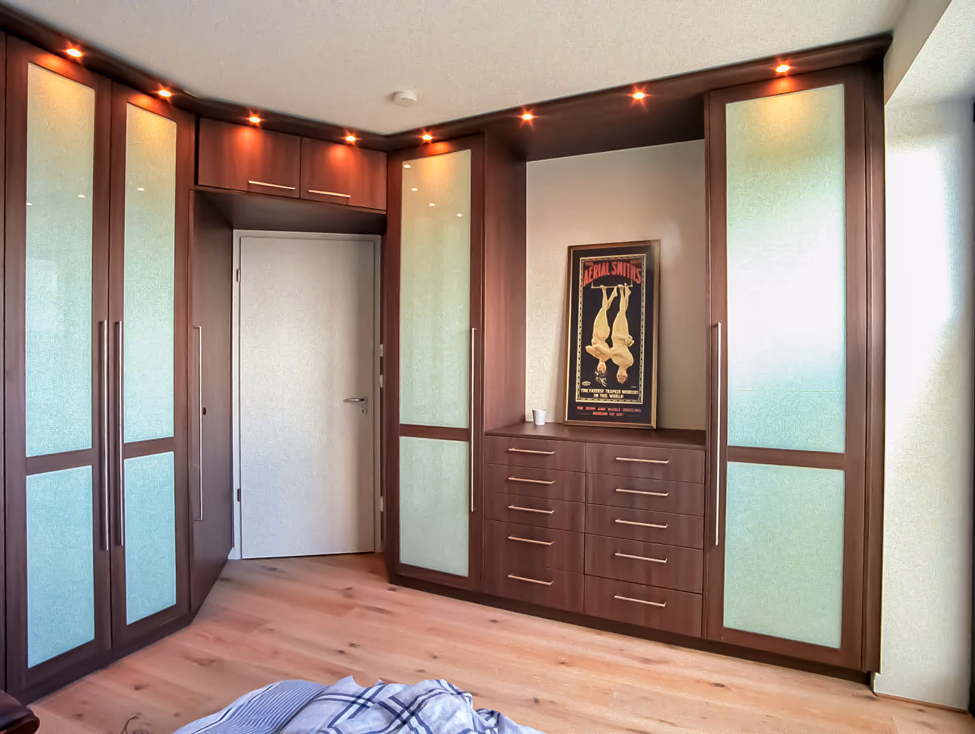 Maßgefertigter Einbauschrank von Möbelobjekte