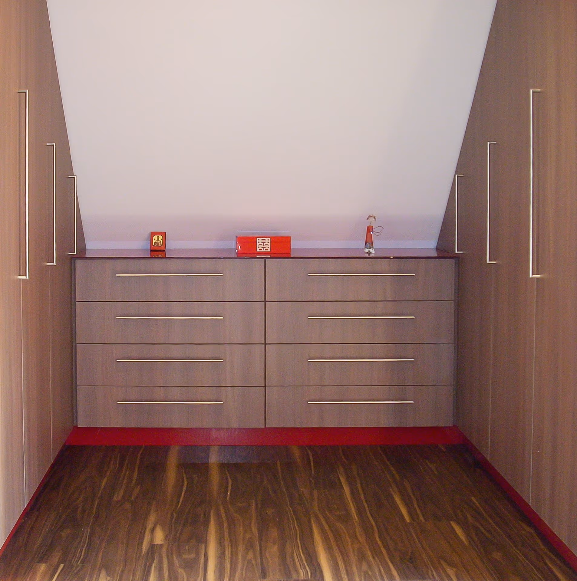 Maßgefertigter Einbauschrank von Möbelobjekte