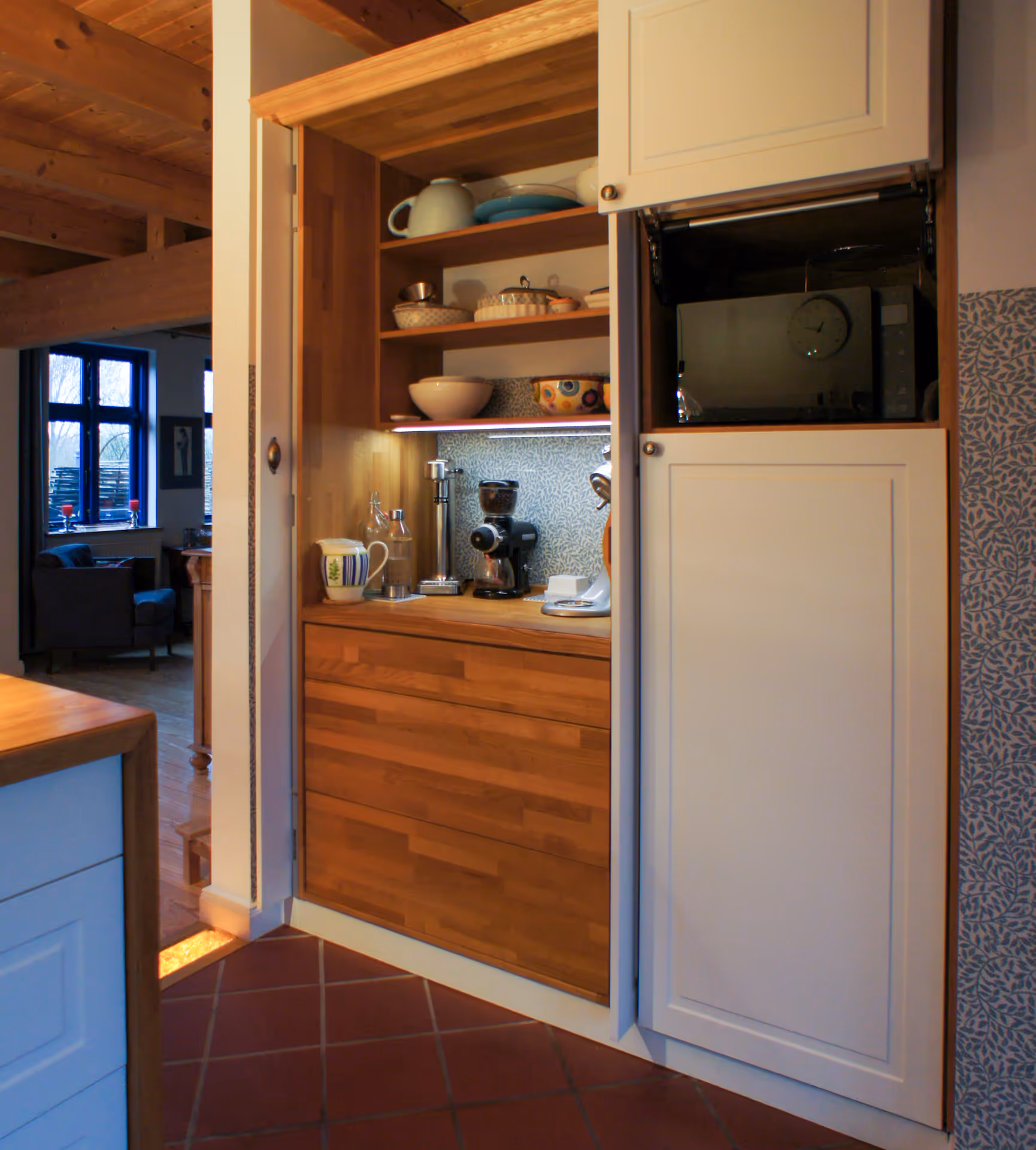 Einbauküche, Projekt Adam – maßgefertigte Küche von Möbelobjekte, Foto 1