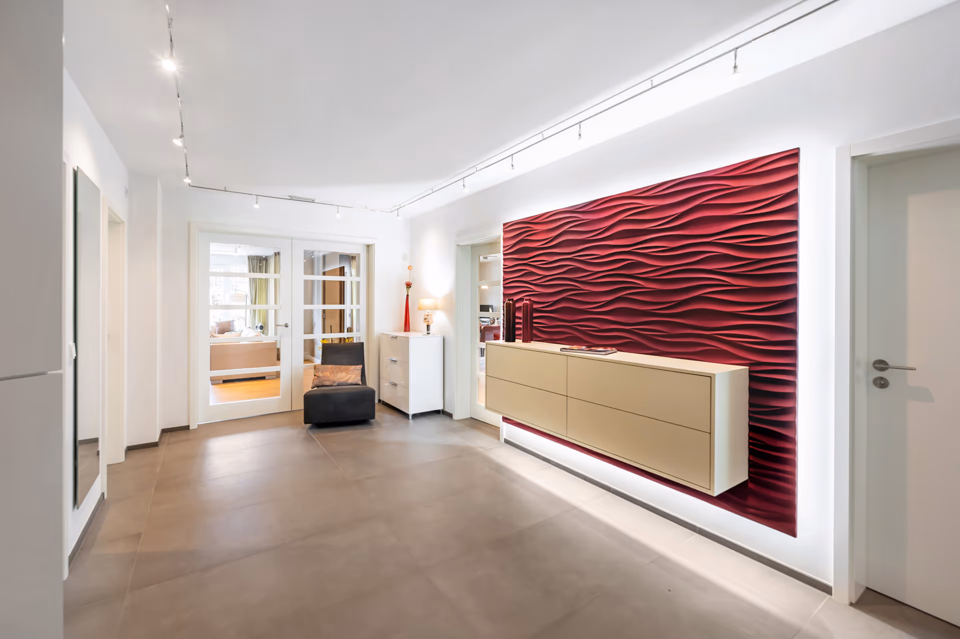 Flur mit Musterwand, Projekt Buckhorn – von Möbelobjekte, Foto 04