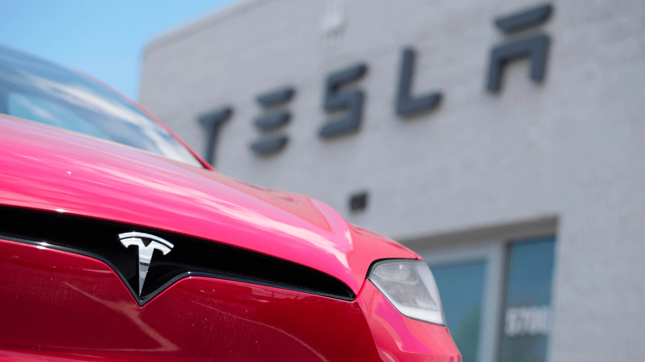 Winds of Change at Tesla: An Era of Financial Transitions