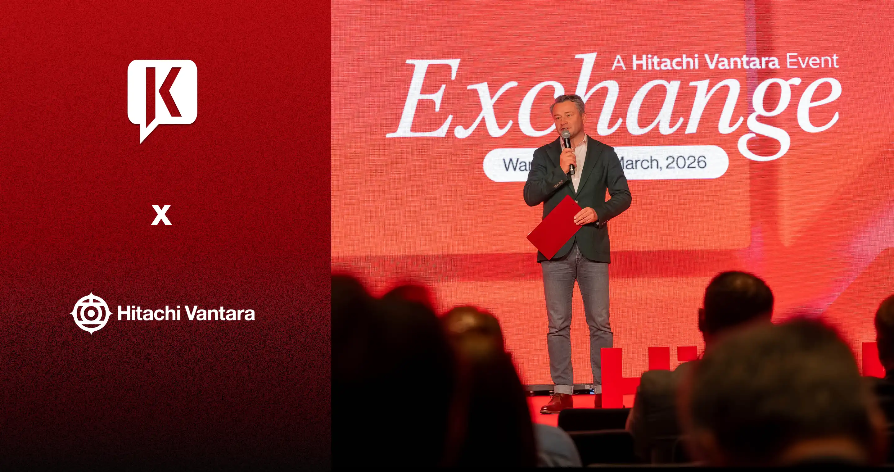 Wielkoformatowe logo Hitachi na scenie podczas eventu Hitachi Vantara prowadzonego przez Kuźniar Media