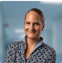 Anna Kinghorne, Ansprechpartnerin im International Office des Krankenhauses Maria Hilf Warstein – Betreuung für internationale Patienten.