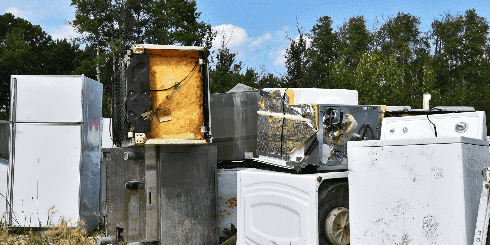 Eco-friendly junk hauling with electronics and recyclables