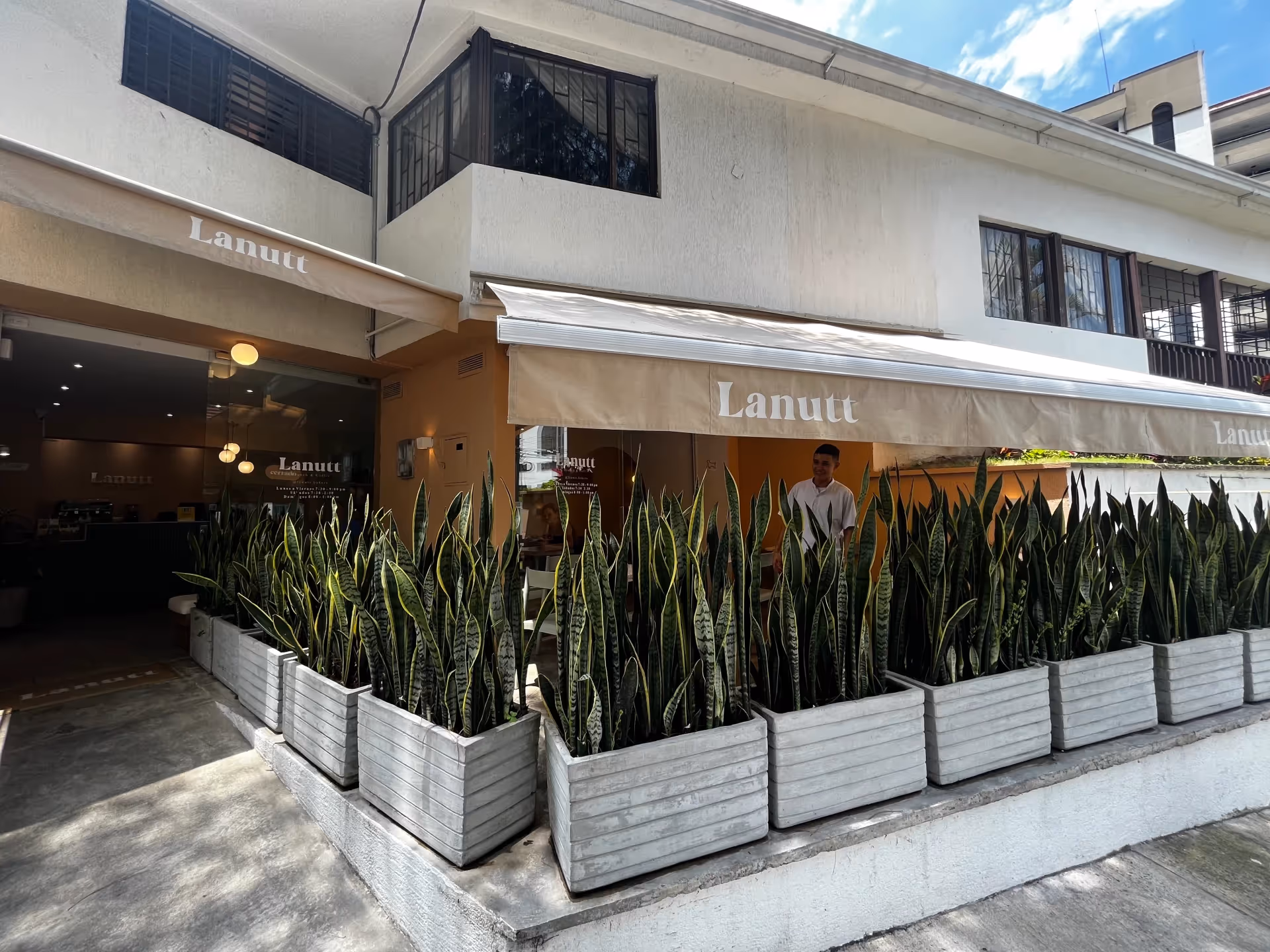 Lanutt Bakery