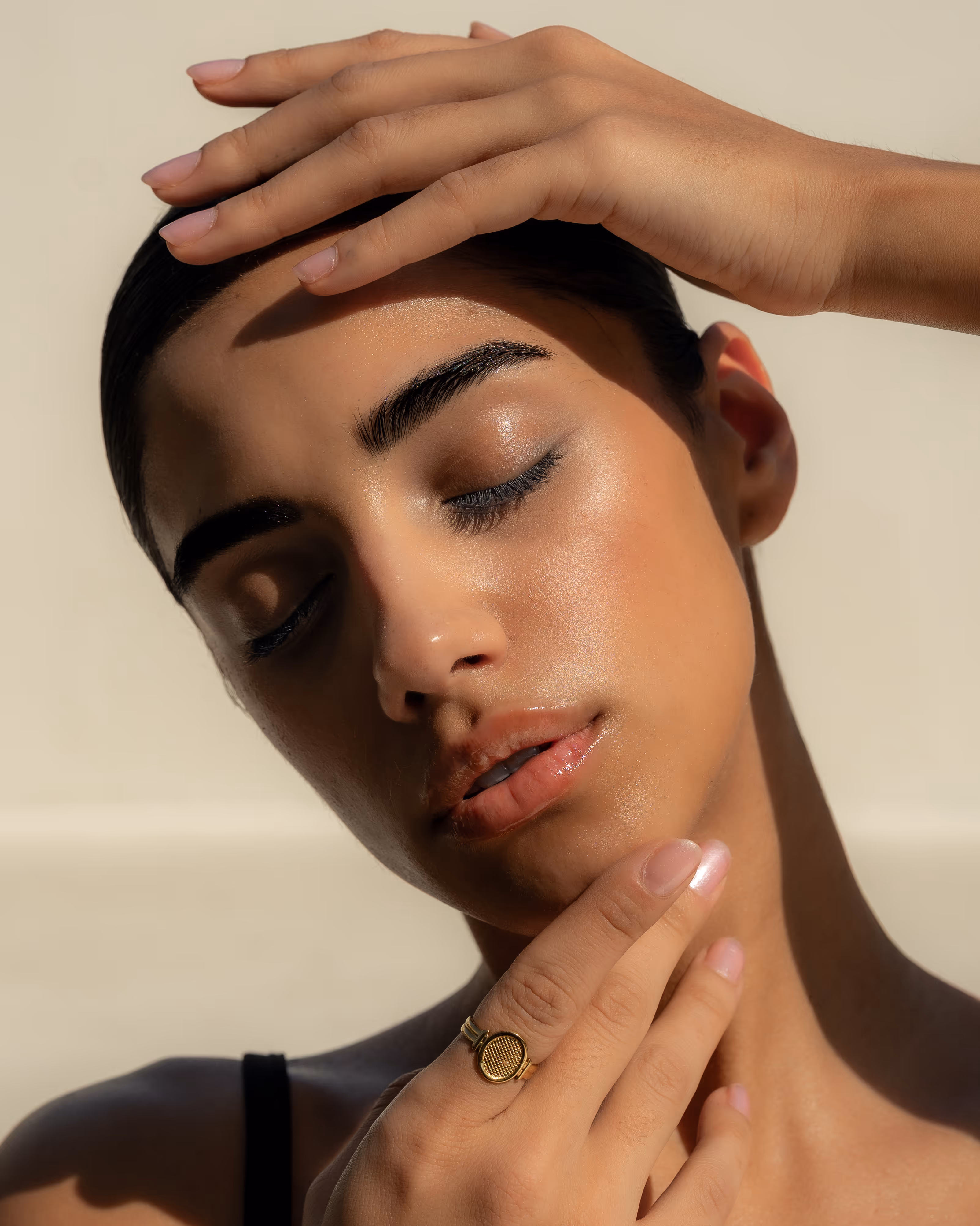 أفضل وقت لإجراء جلسة تقشير البشرة في السعودية: قبل الصيف أم بعده؟