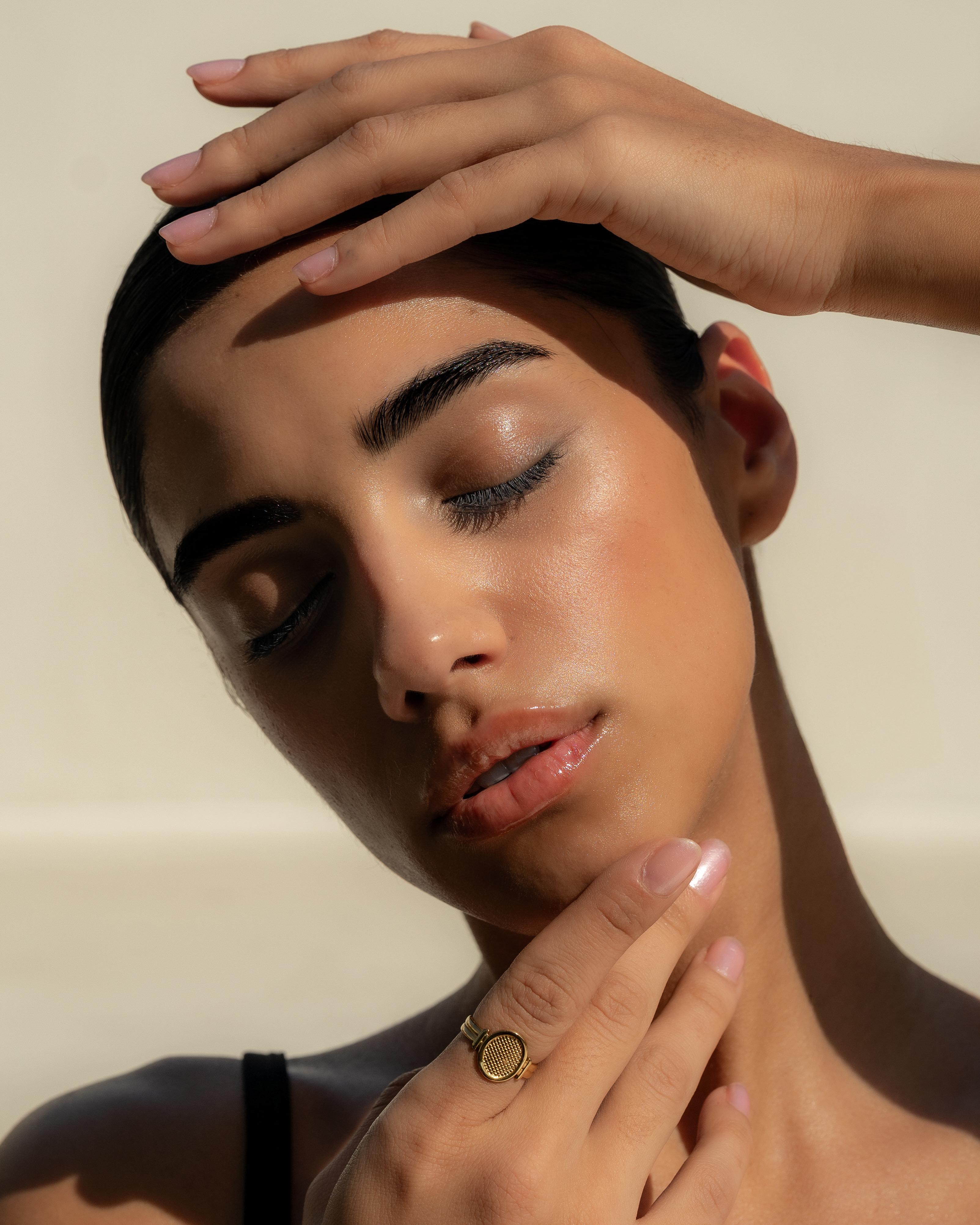 أفضل وقت لإجراء جلسة تقشير البشرة في السعودية: قبل الصيف أم بعده؟