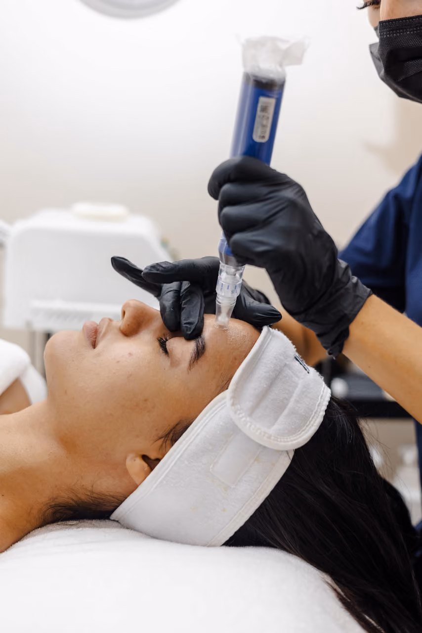 ميزوثيرابي SkinPen: لماذا يُعتبر الخيار الأكثر أمانًا والمعتمد؟