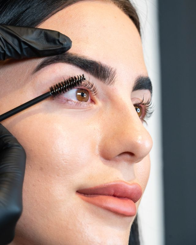 Lash Lift Aftercare 101: The Ultimate Guide to Long-Lasting Lashes