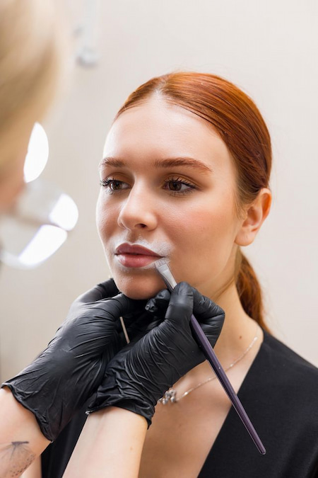 Mapping lips before lip blush