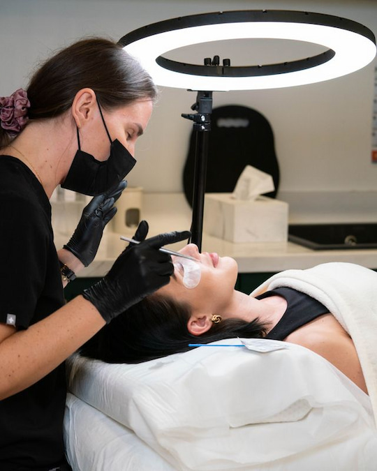 Professional lash lift at Brau studio in Riyadh