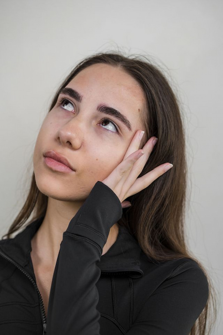 Signs your lashes or brows are over-treated