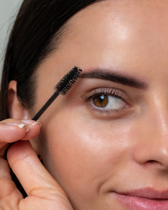 Fixing your brows or lashes based on the problem