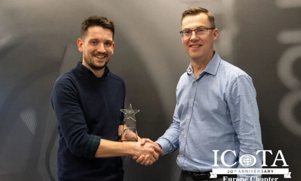 Shaking hands with the winner