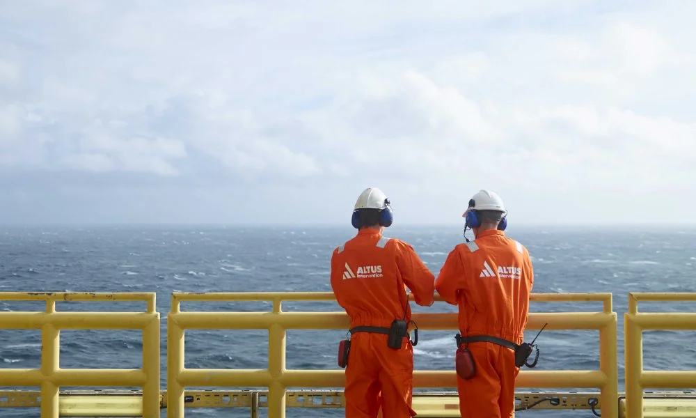 Two engineers on rig