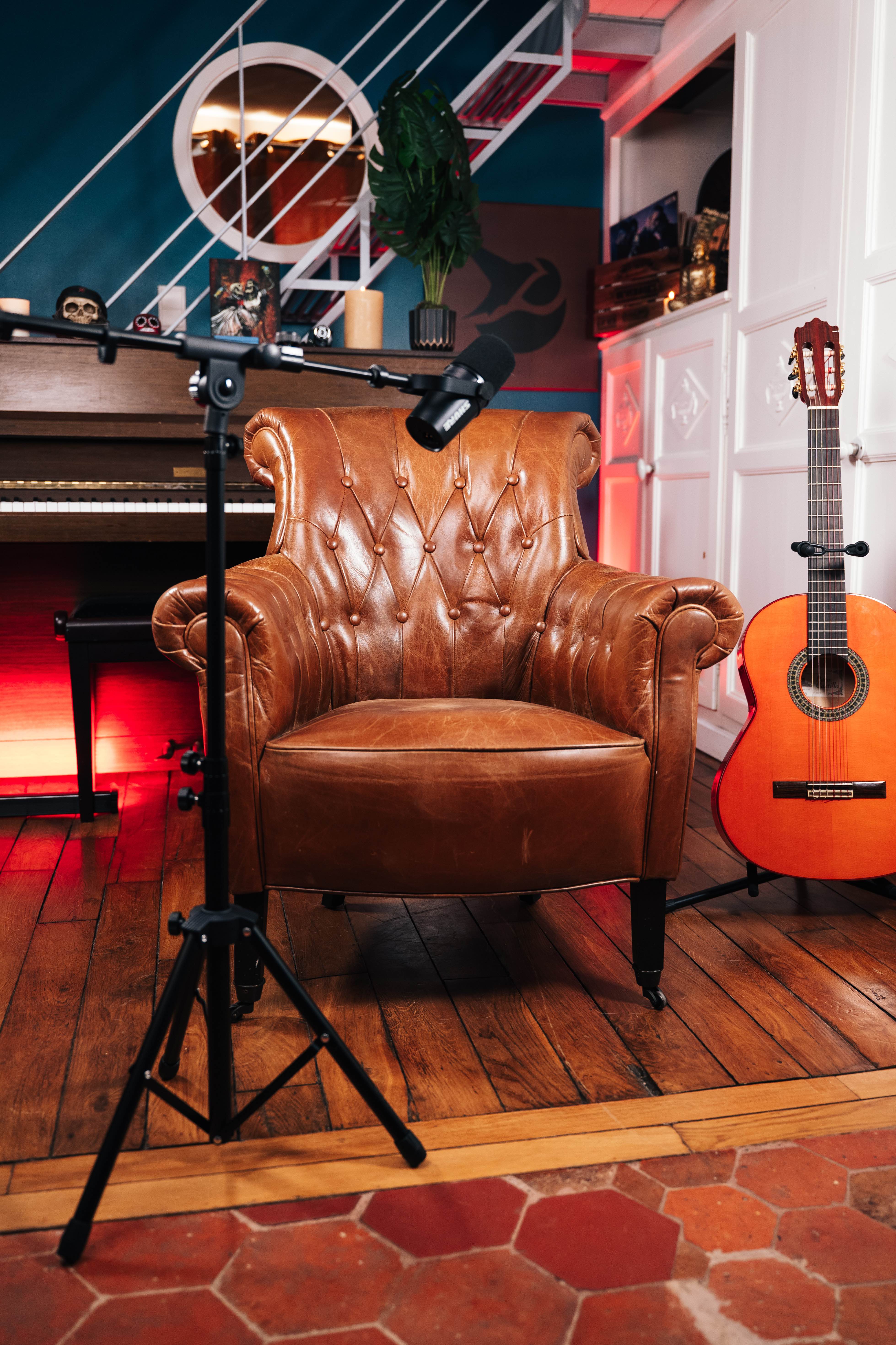 image of microphone and soundboard for a musician & band