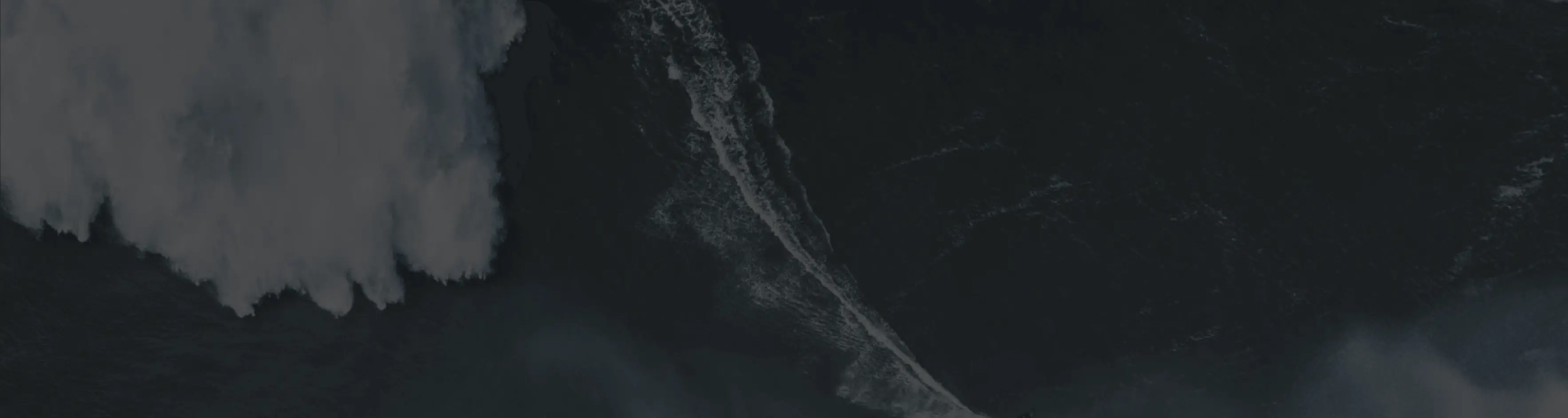 Dark abstract ocean with crashing white waves – WaveTrade hero background
