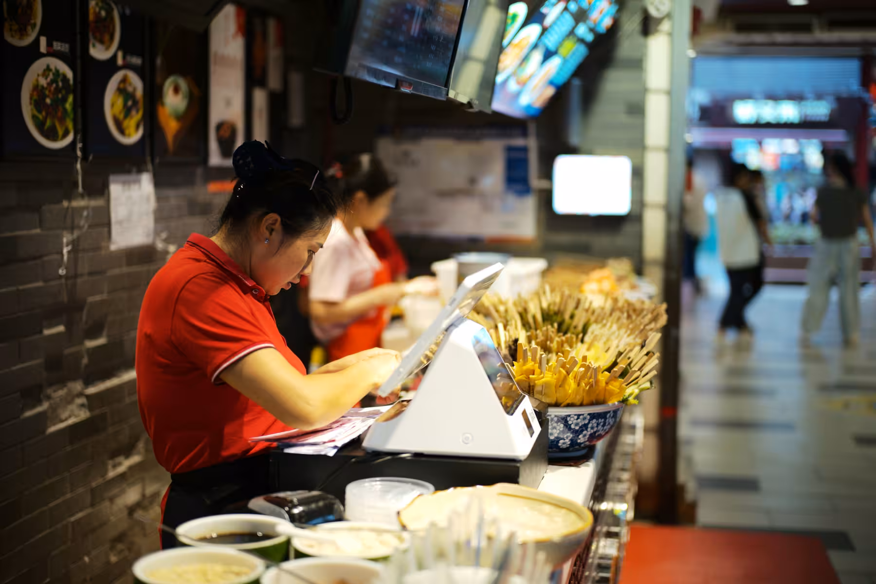 Image d'un restaurant temporaire implanté dans une gare