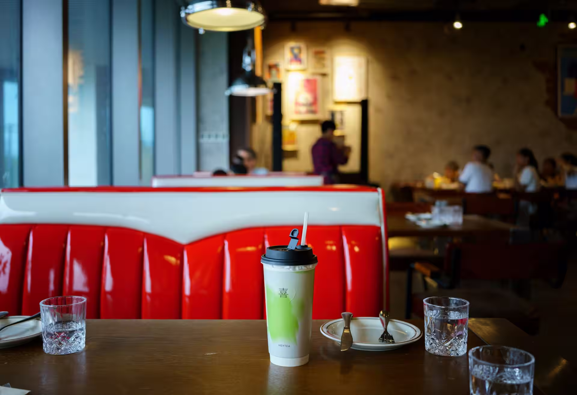 Image de la salle d'un fast-food avec un concept de K-food