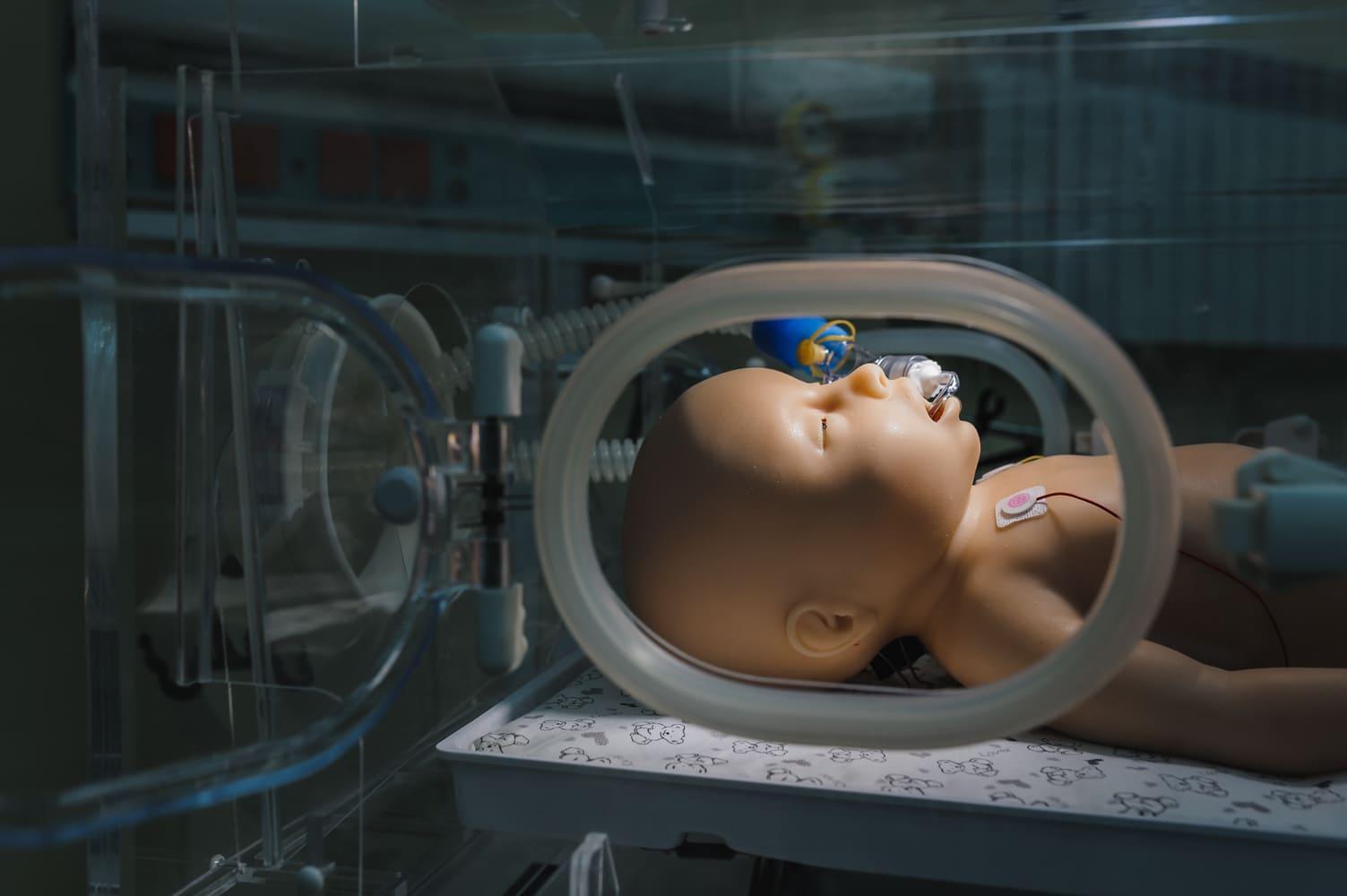 Simulation training for practicing intensive care scenarios on the Mia simulator