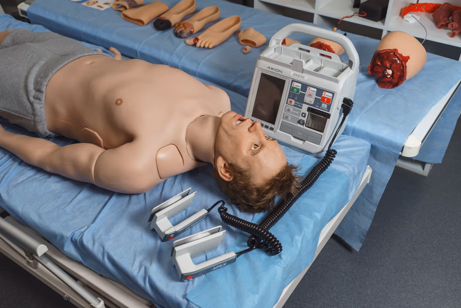 Manikin for simulating different situations