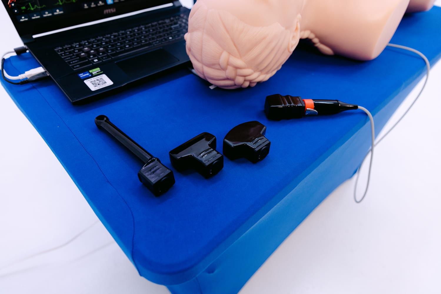 Ultrasound examination simulator