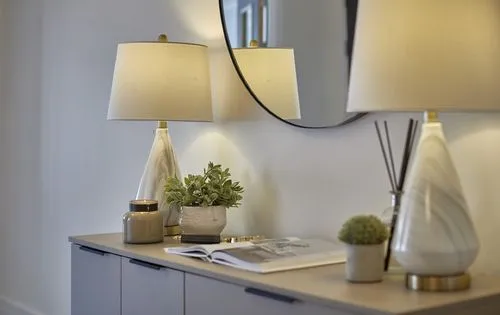 3 bed sea front apartment staged to sell