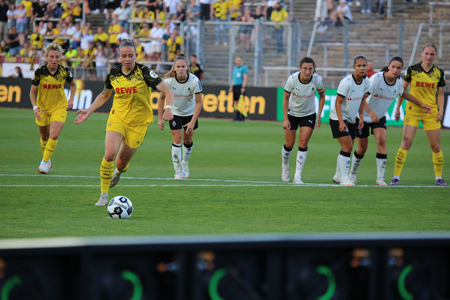 Borussia Dortmund vs Borussia Mönchengladbach DFB Pokal der Frauen Saison 2025/2026
