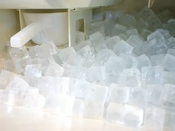 ice maker full of ice