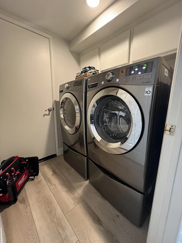 washer being repaired