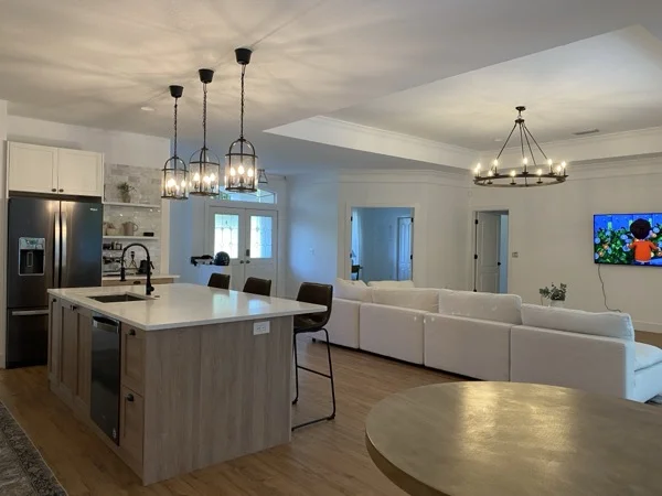 Licensed renovation contractor consulting with Sarasota homeowner