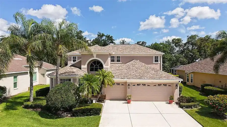 Completed Florida home built by a licensed Sarasota general contractor