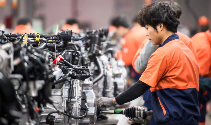 What Makes China the Worlds Manufacturing Hub? 9 Key Insights.