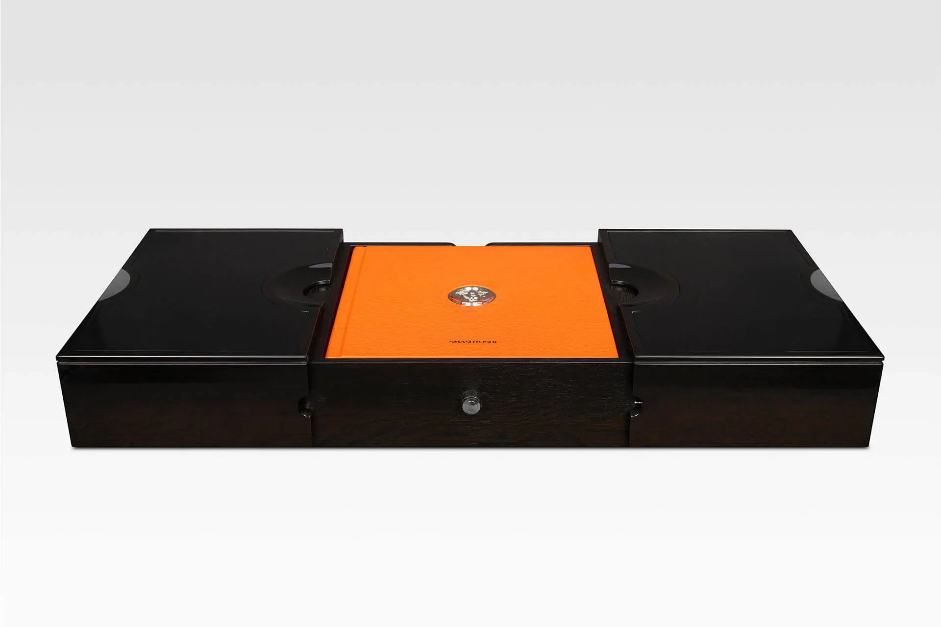 BIT 5000-year-old fossilised black oak box