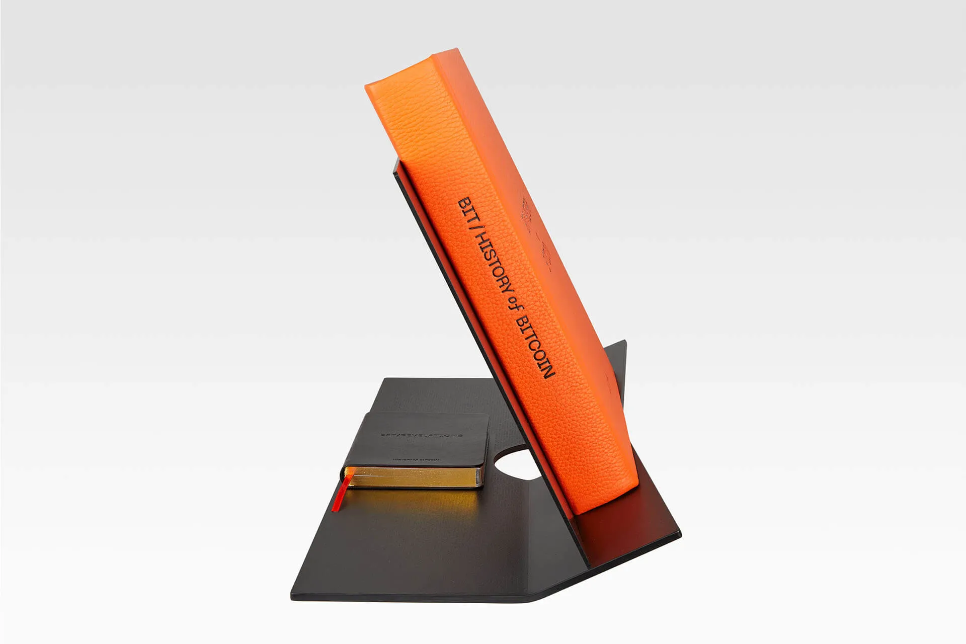 BIT History of Bitcoin book on stand