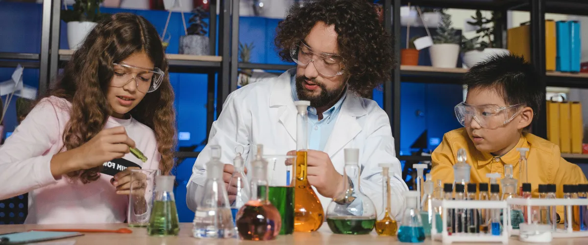 10 mind-blowing science experiments to try with your kids.png