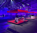 Glaskabinen für den Livstream für Twitch für Gamer, die Live Computerspiele streamen.